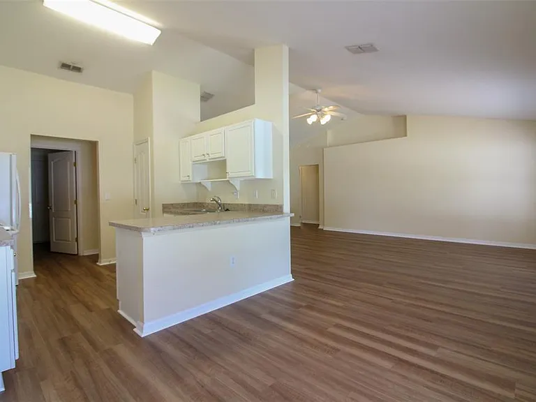 6719 Highlands Creek Blvd — Photo 15