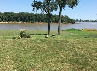 1709 Rivers Edge Dr, Henderson, KY 42420