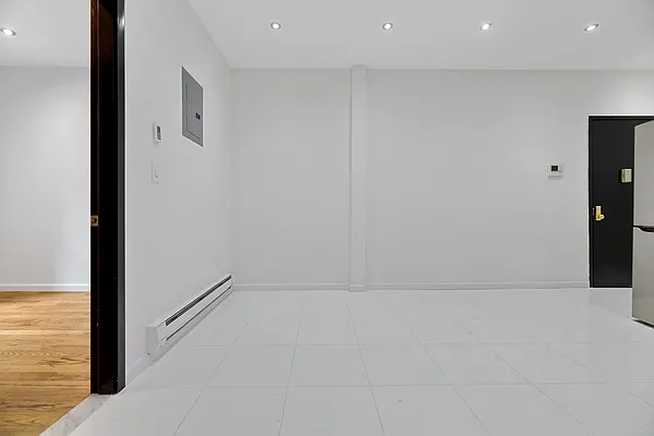 Rented by REAL New York | media 19