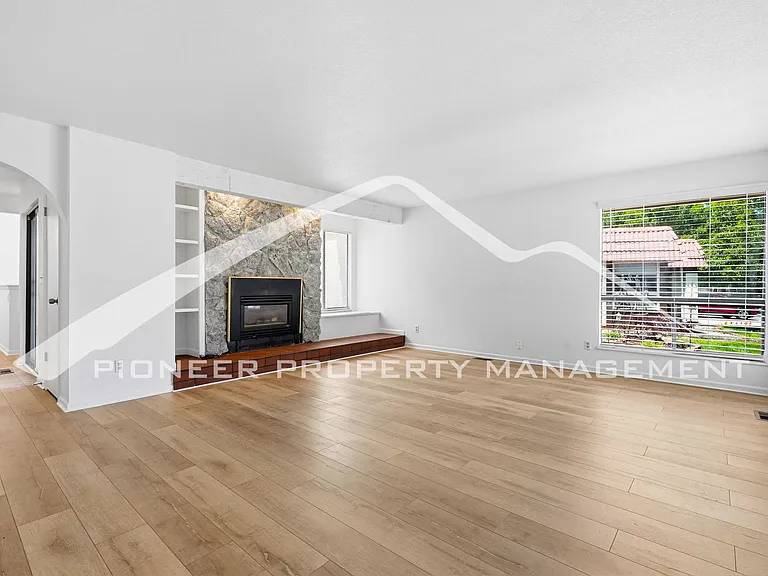 1465 S Troy St — Photo 3