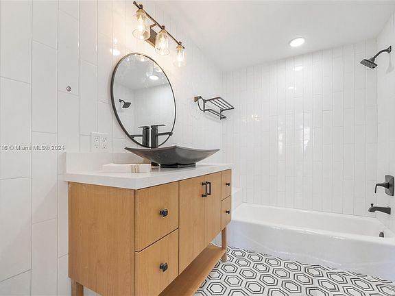 2nd image of 671 Biltmore Way #Penthouse