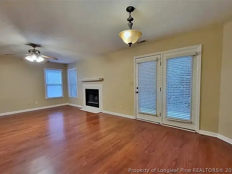 5532 Robmont Dr — Photo 18