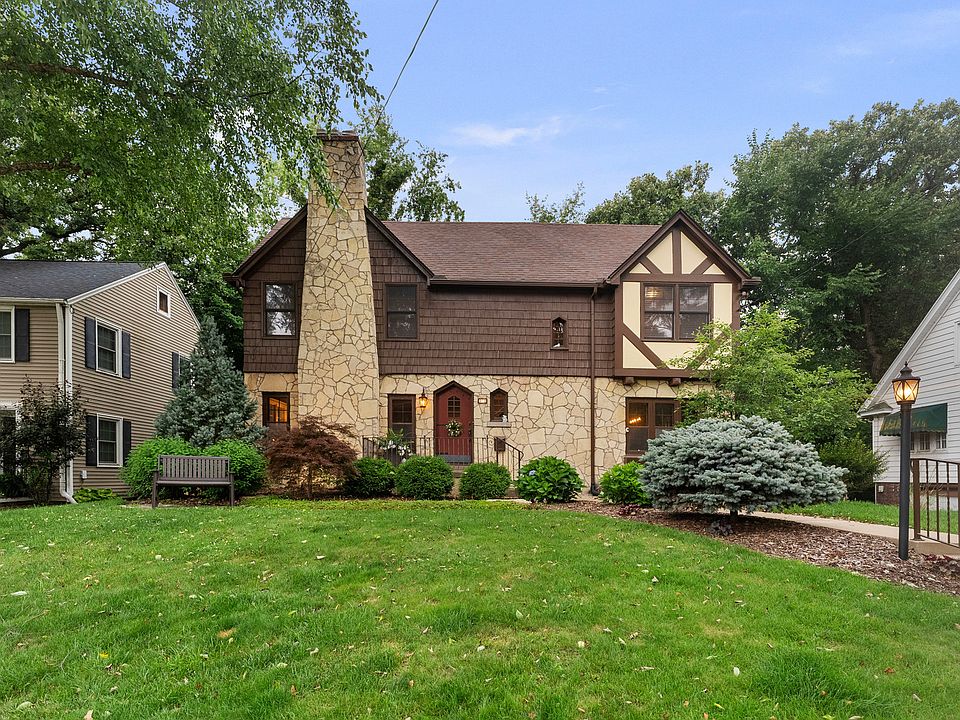 1st image of 252 Hillcrest Ave