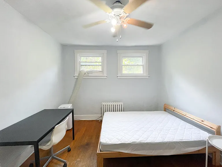 5725 Phillips Ave — Photo 14