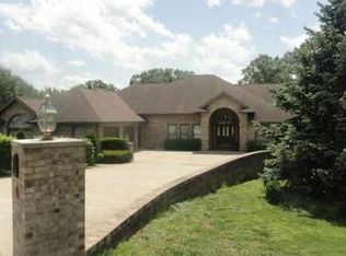 107 Briarwood Dr, Huntington, WV 25704