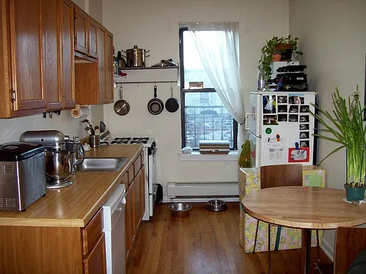 Rented by Limestone Realty Bklyn, LLC | media 1