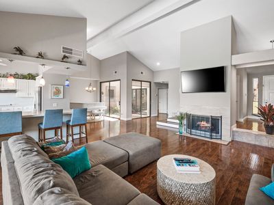 194 Wagon Wheel Rd, Palm Desert, CA, 92211