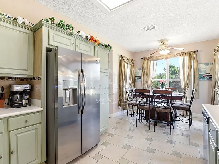824 Lake Biscayne Way — Photo 19
