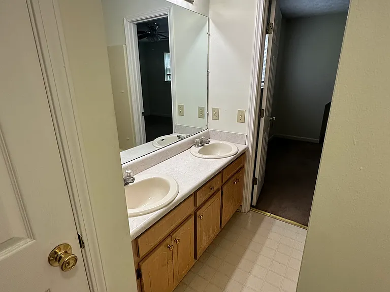 Full bathroom upstairs