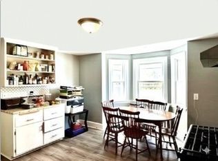 1 Greenleaf Pl #1, Melrose, MA 02176