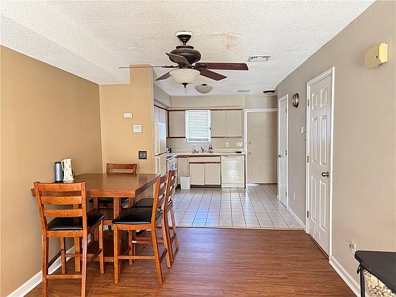 5th image of 35 Dale Ave APT G