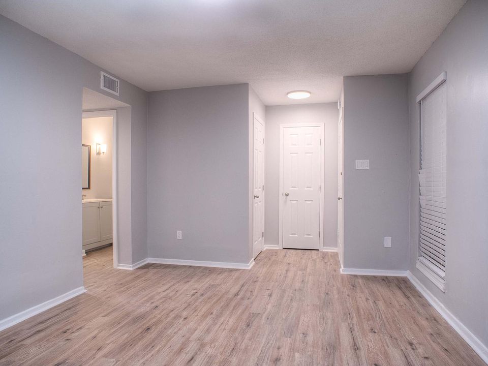 1st image of 5574 Apple Blossom Dr