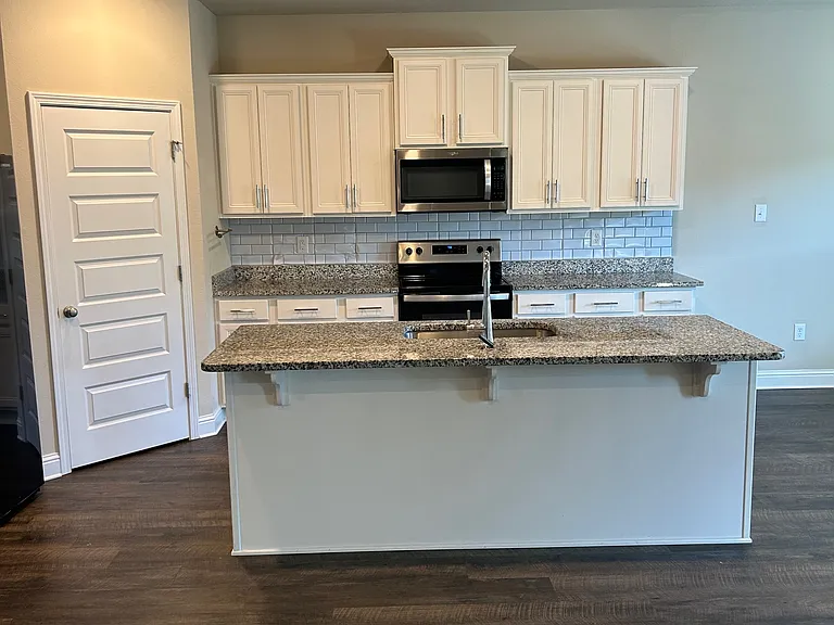 9466 Belle Creek Dr — Photo 3