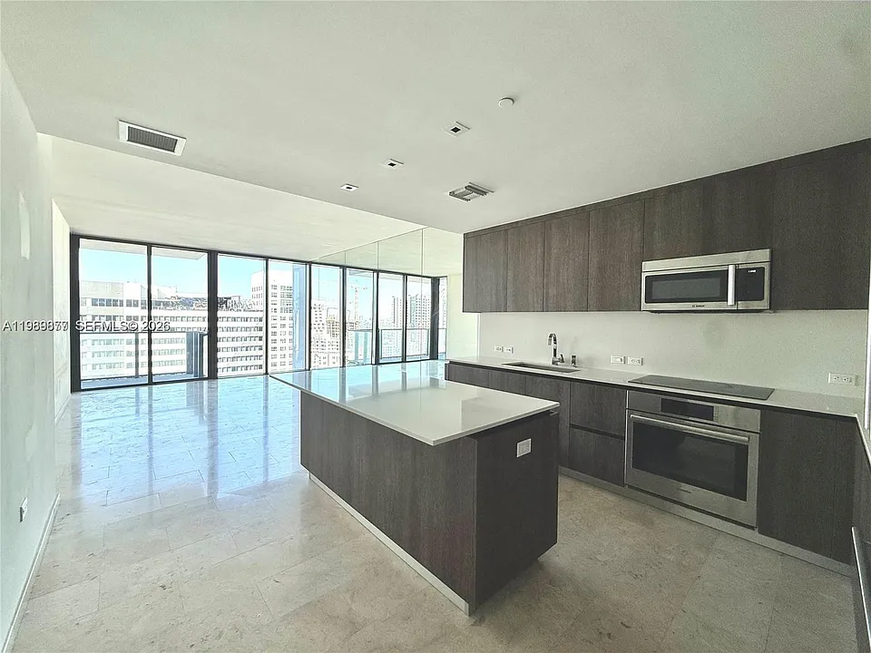 88 SW 7th St