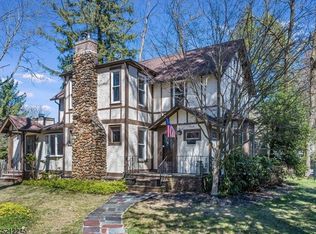 335 Roseland Ave, Essex Fells, NJ 07021