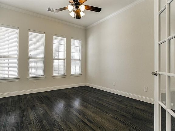 4th image of 6901 St Georges Dr