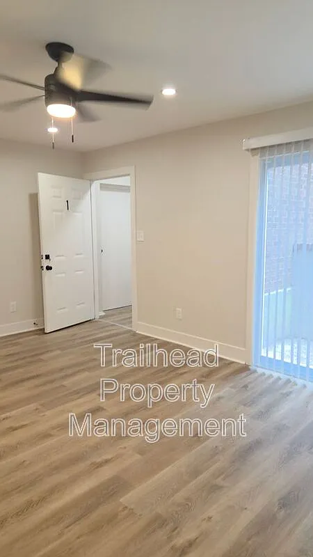 2 bed, 1.0 bath, 1000 sqft, $1,150 — Photo 4