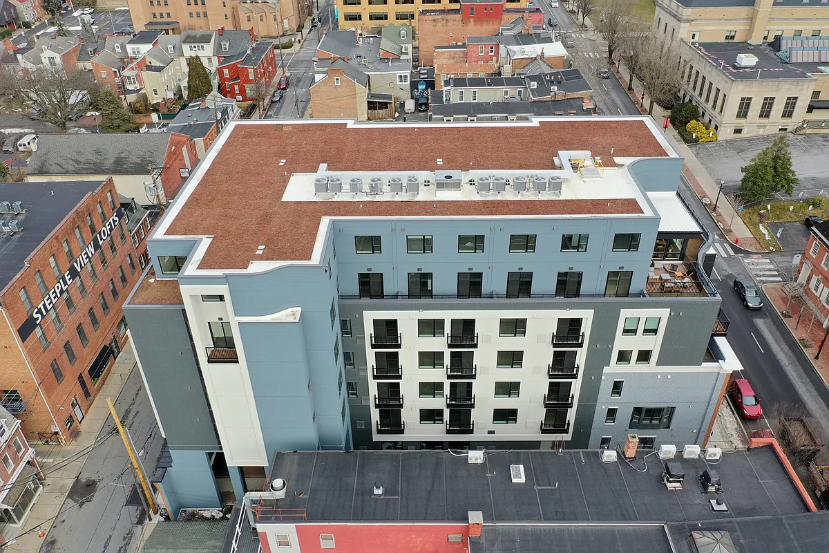 Building Photo - Gallery 118