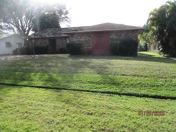 2nd image of 744 SE Fallon Dr