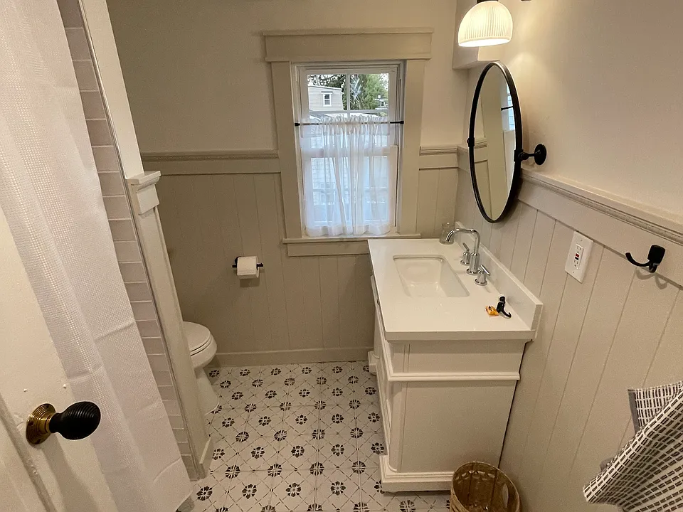 bathroom - 2nd floor