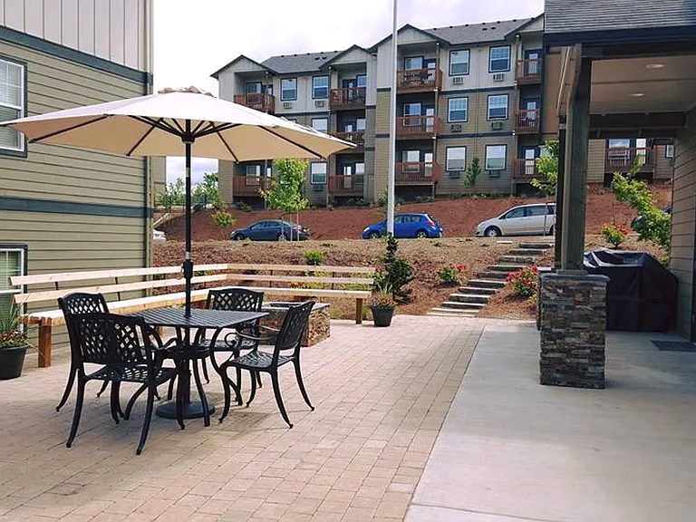 Encore Apartments — Photo 14