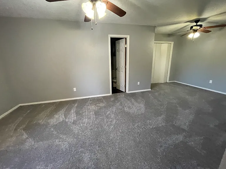 925 Millrun Ct — Photo 15