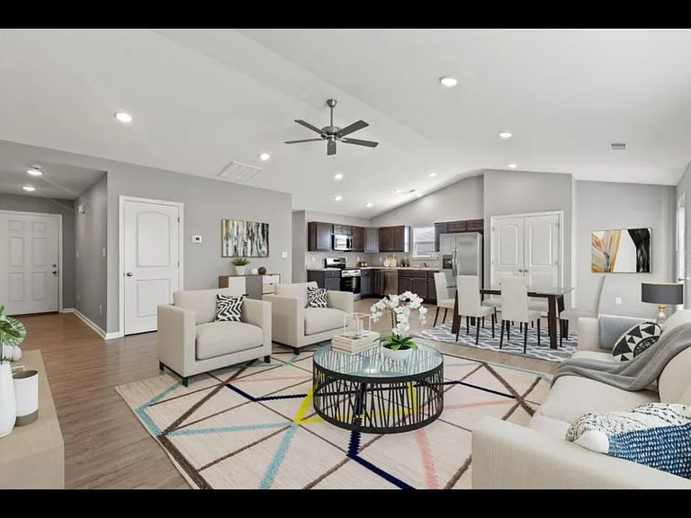 340 Pageant Dr — Photo 4