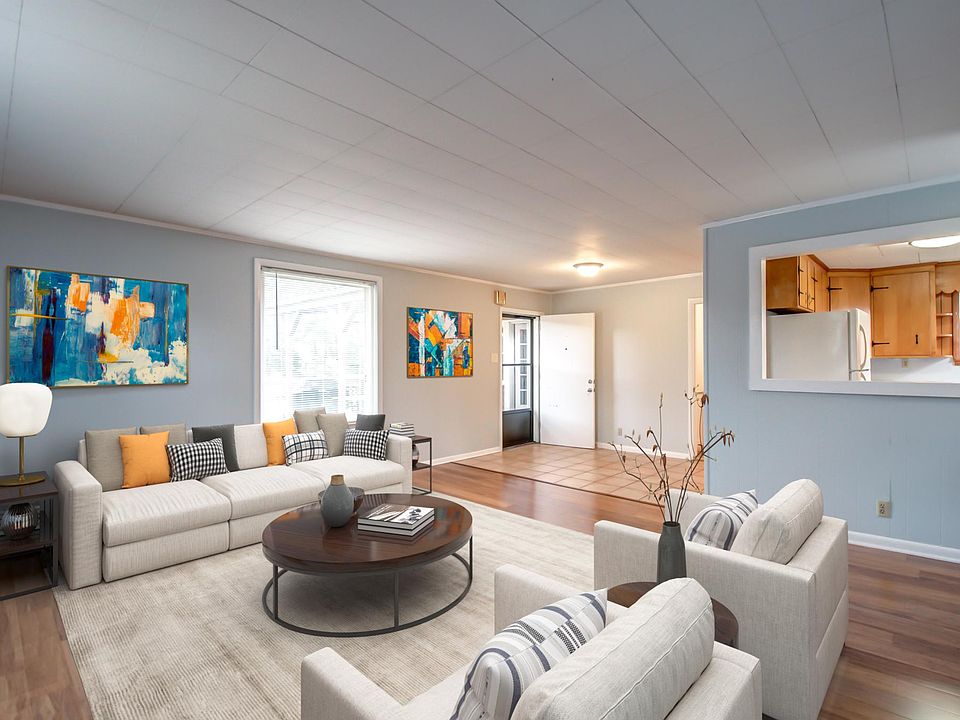 Living Room (Virtually staged)