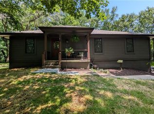 22001 S Hedge Hill Dr, Pleasant Hill, MO 64080
