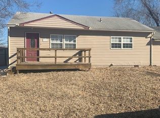 905 S Garfield St, Junction City, KS 66441