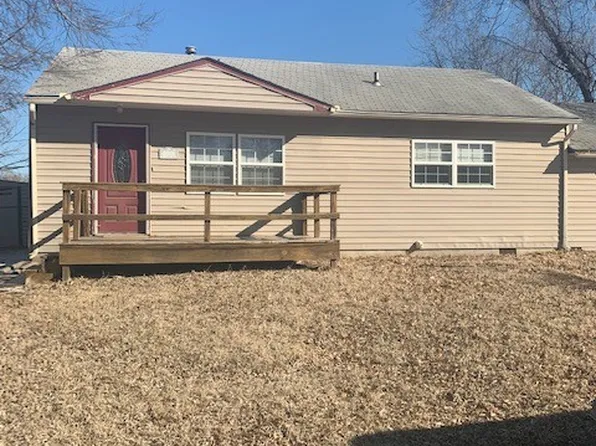 905 S Garfield St, Junction City, KS 66441