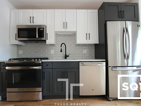 3rd image of 1600 W Belle Plaine Ave #16141