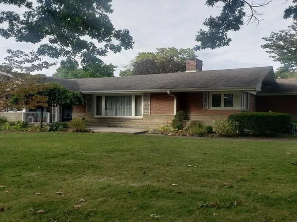 658 S Williams Rd, Frankfort, IN 46041