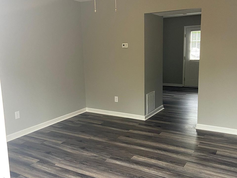 1st image of 213 Churchill Dr #10