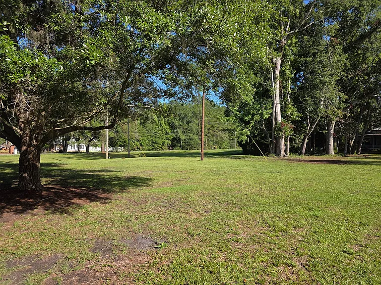 499 Central Ave — Photo 32