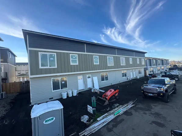 7865 Houston Loop, White City, OR 97503