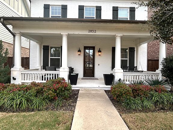 3rd image of 2852 Amesbury
