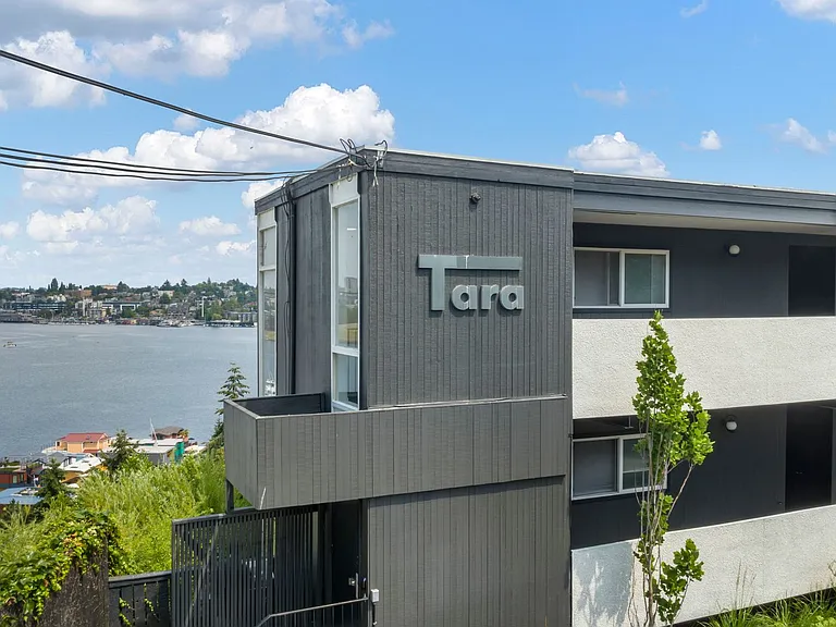 Tara Lake View — Photo 22