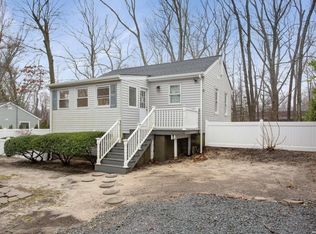 63 Eight Bells Rd, Riverhead, NY 11901