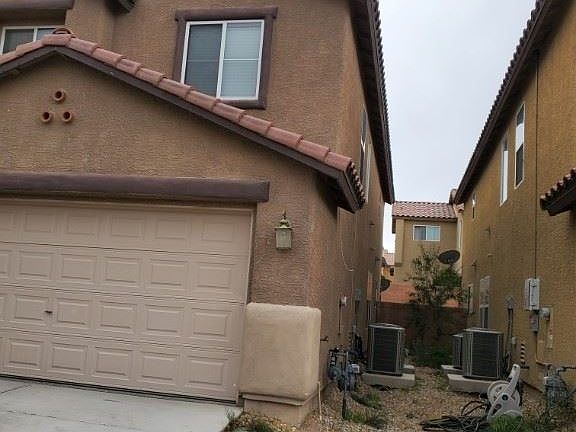 2nd image of 31 Harbor Pines Ct