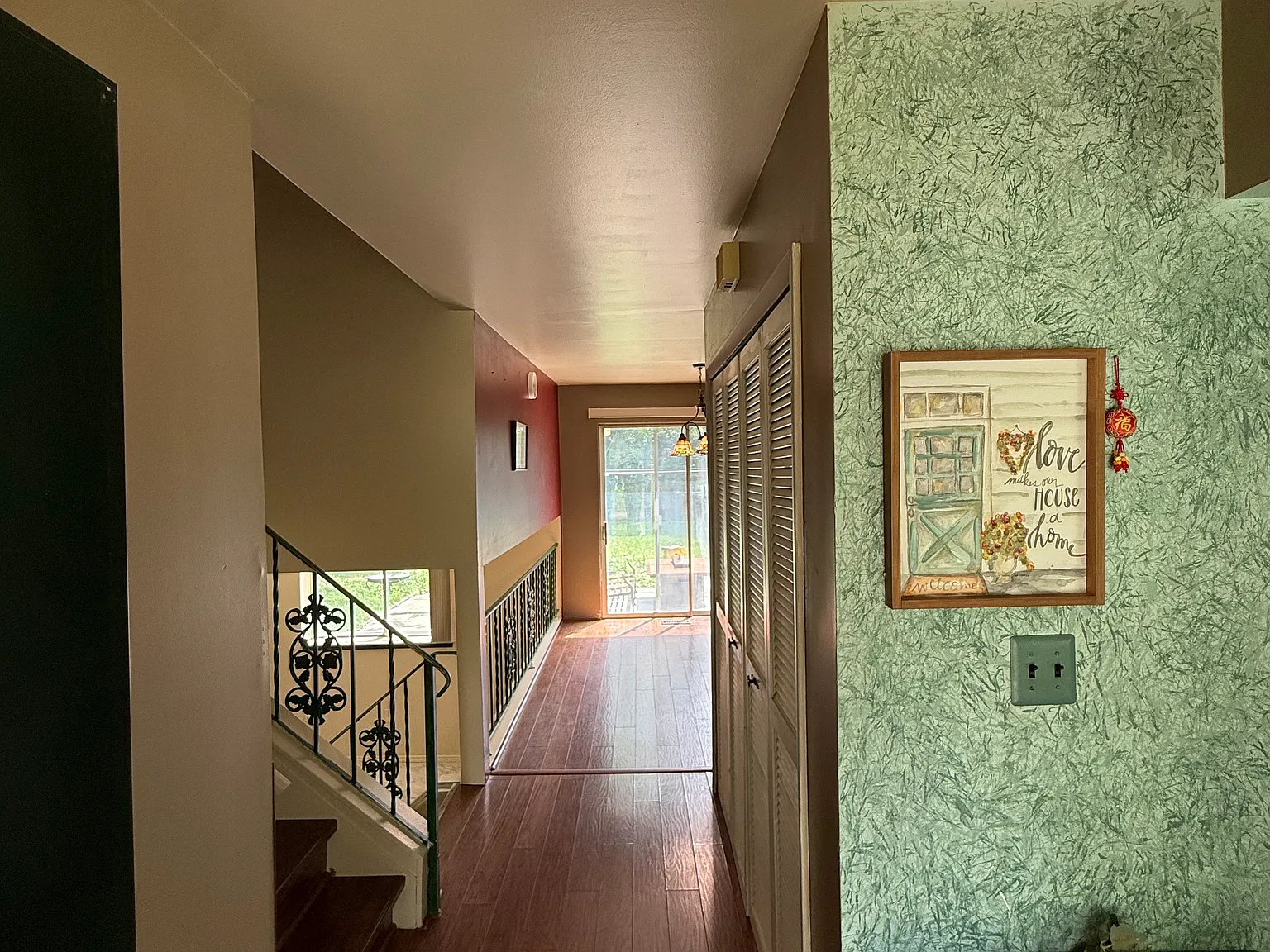 4 bed, 1973 sqft, $2,700 — Photo 3