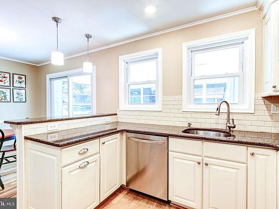 2nd image of 12114 Hunters Ln