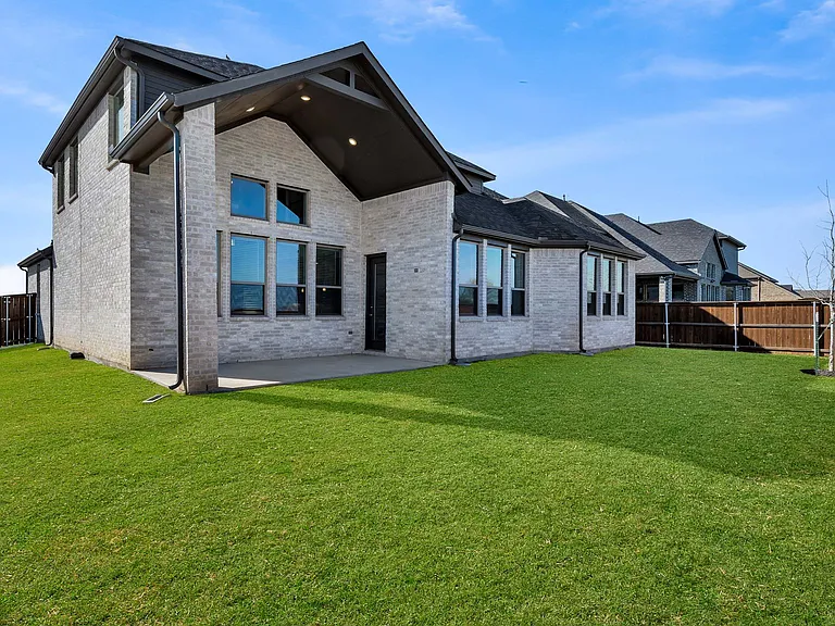 11706 Mikaela Dr — Photo 47
