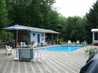 3rd image of 4 Ten Eyck Ln