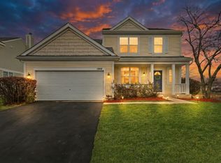 1948 Lily Ln, Round Lake, IL 60073