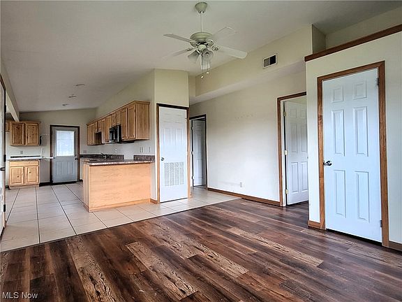 4th image of 400 Idaho Ave