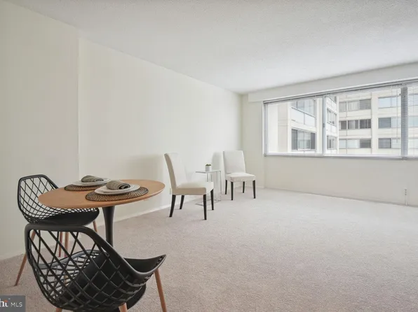5500 Friendship Blvd APT 1815N, Chevy Chase, MD 20815