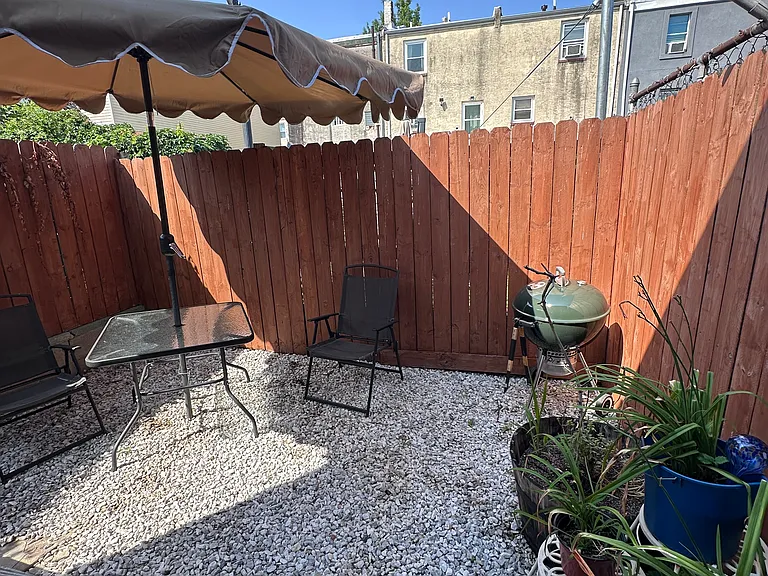 2034 E Hazzard St — Photo 3