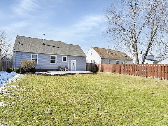 5th image of 15604 Glenridge Ave