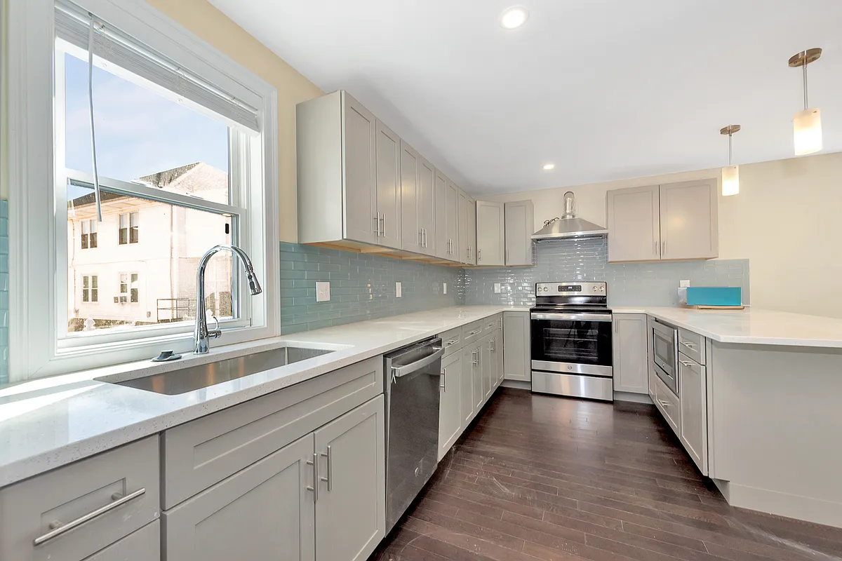 Building Photo - 43 Wright Ave #1